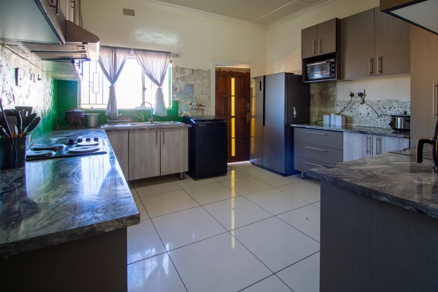 3 Bedroom Property for Sale in Lemoendraai Northern Cape